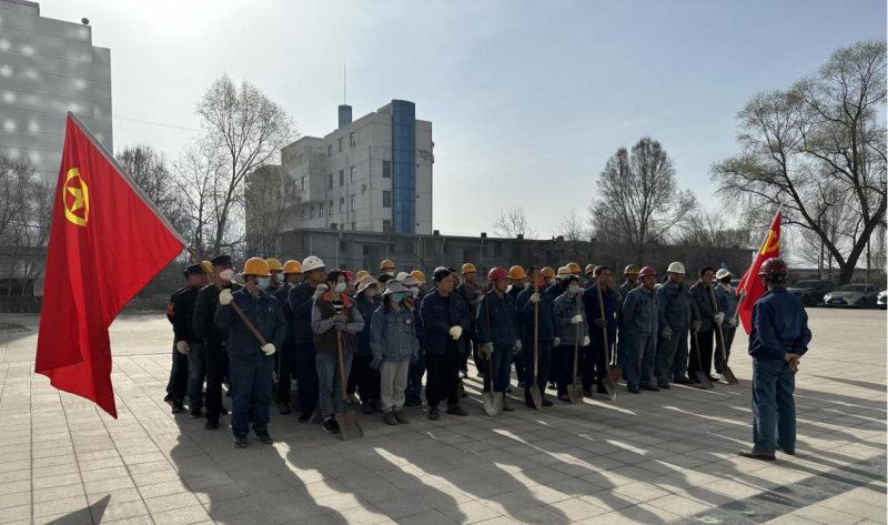 物產(chǎn)工投公司基層黨支部和公司團(tuán)支部聯(lián)合開展&ldquo;共筑家園 正植有你&rdquo;主題黨日、團(tuán)日活動(dòng)