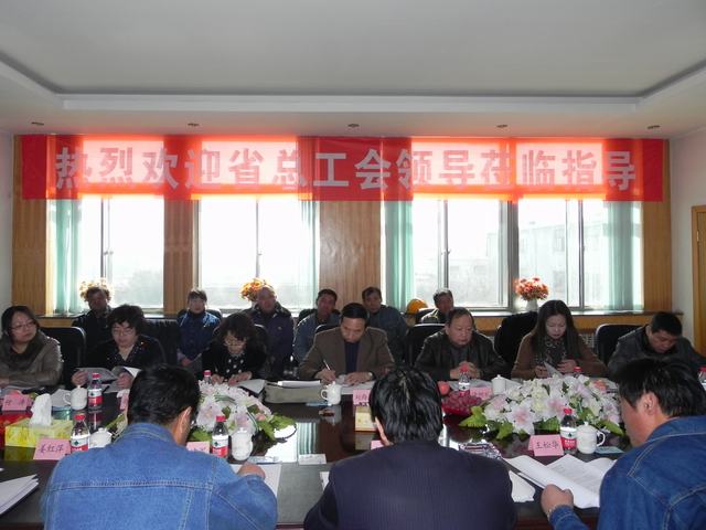 深入車間班組、&ldquo;零距離&rdquo;接觸職工、體驗(yàn)職工生活、傾聽職工心聲