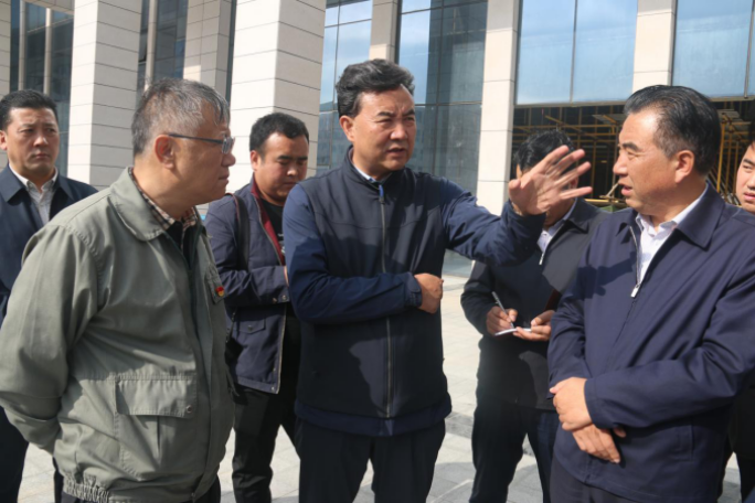 省人大常委會副主任、海東市委書記鳥成云專題調(diào)研曹家堡保稅物流園